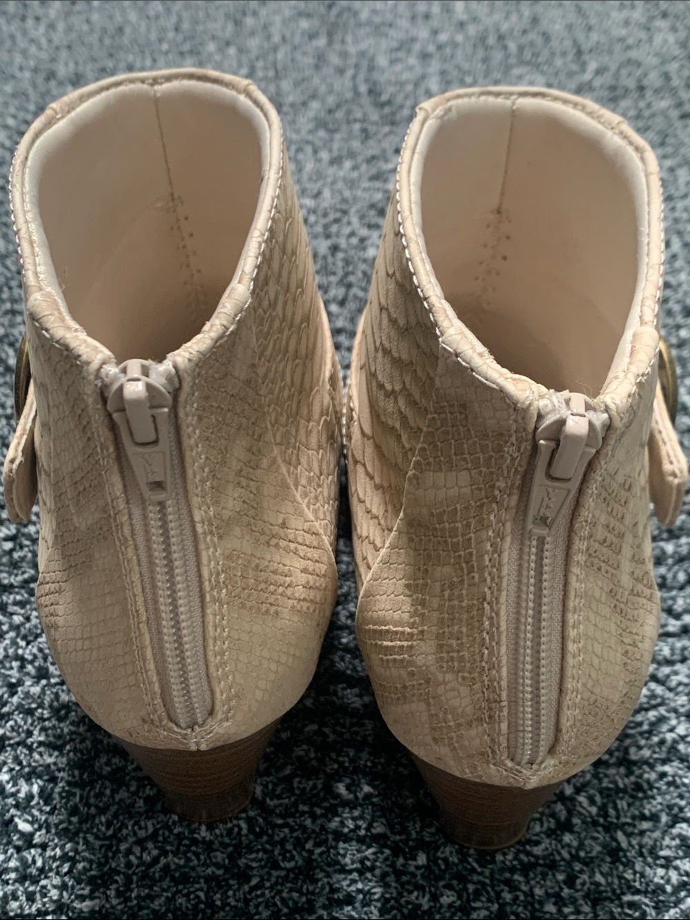 Baretraps Lucia Boots - Picture 2 of 10